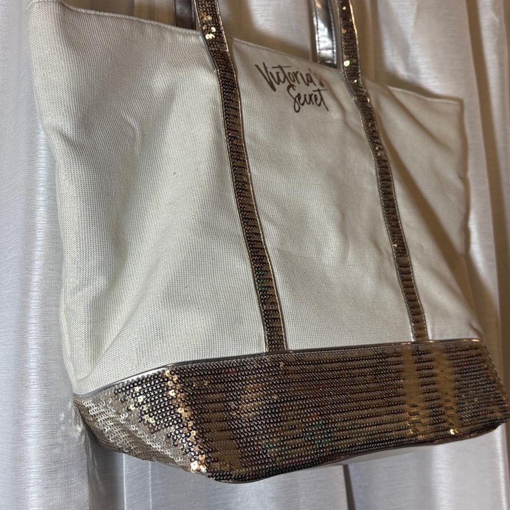 Victoria's Secret Shimmer Glam Sequin Tote Bag White Gold NWOT - Picture 6 of 12